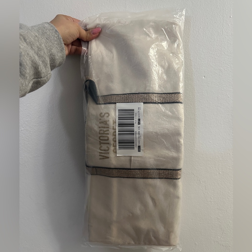 NWT VICTORIAS SECRET TOTE Canvas Bag - Picture 11 of 11